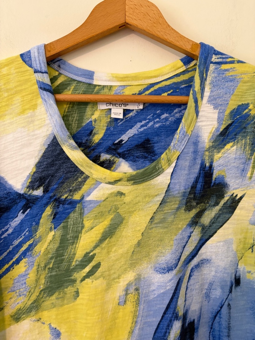 Chico's Watercolor Slub Scoop Neck Tee Luxuriously Top Soft Blue Yellow Sz 3 /XL - Picture 2 of 13